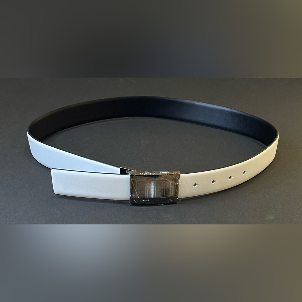 🌟HP🌟NWOT Perry Ellis Portfolio Reversible White/Black Bonded Leather Belt 34